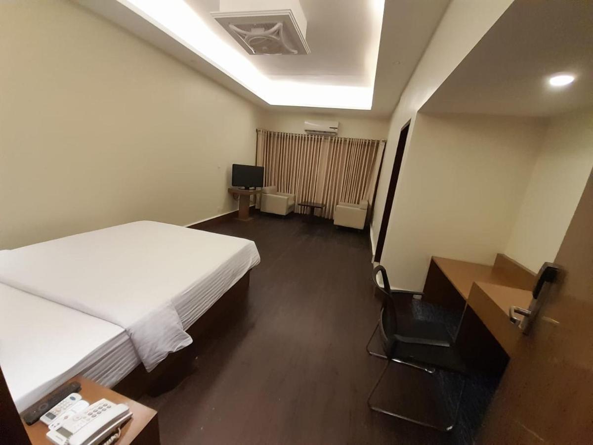 Richmond Hotel & Suites Дакка Экстерьер фото