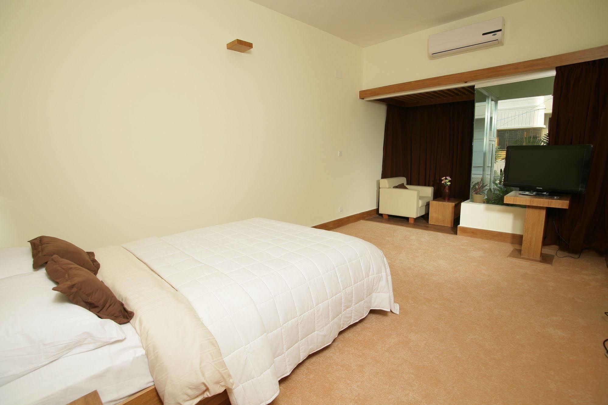 Richmond Hotel & Suites Дакка Экстерьер фото