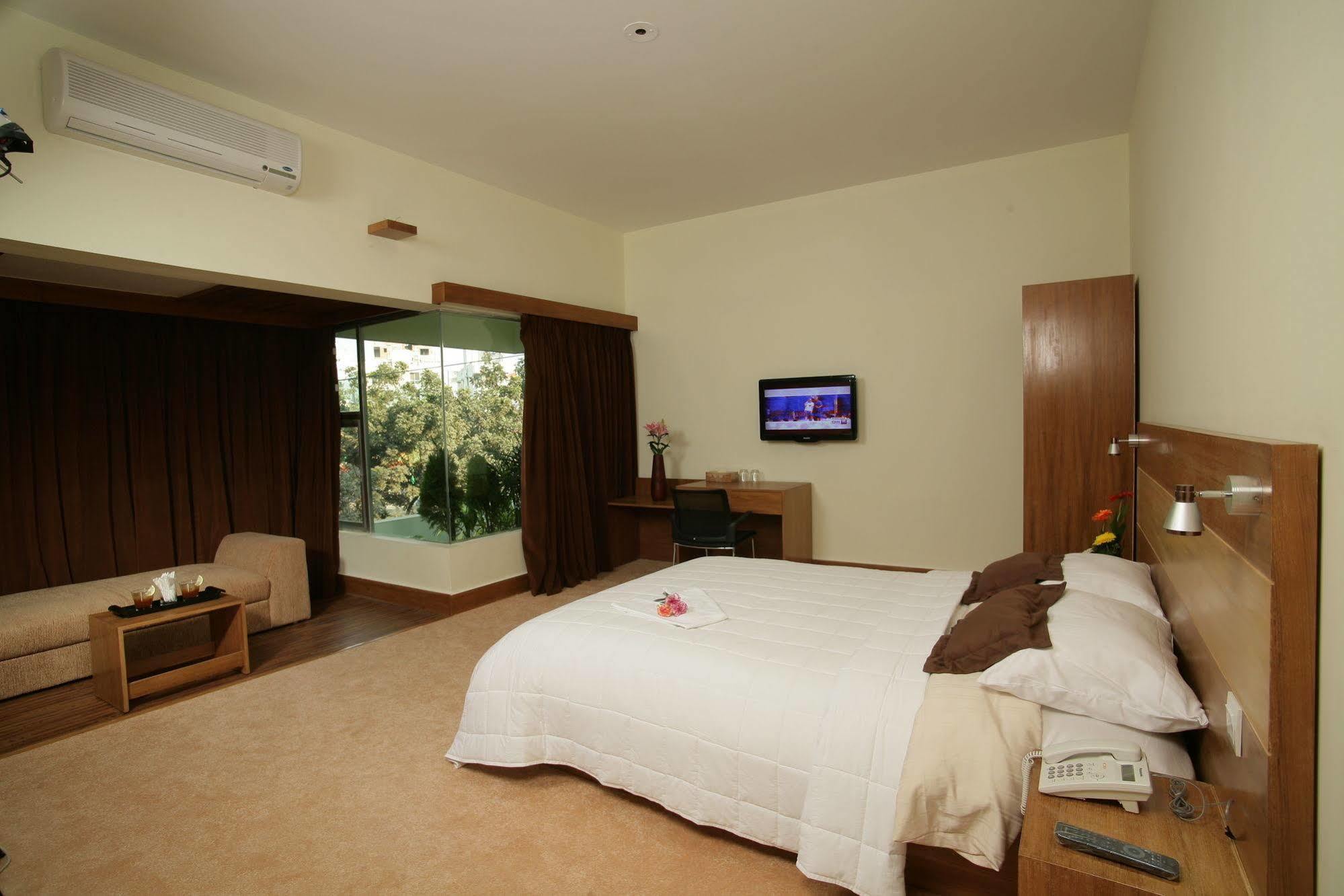 Richmond Hotel & Suites Дакка Экстерьер фото