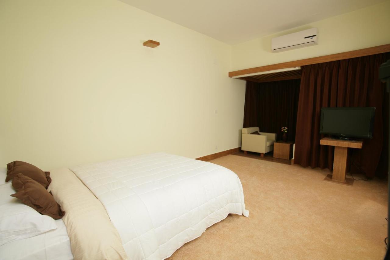 Richmond Hotel & Suites Дакка Экстерьер фото